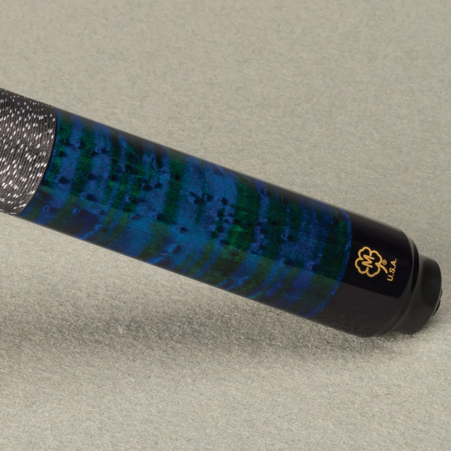 McDermott GS Series Double Washed Blue/Green Birdseye Maple Play Cue With Irish Line Wrap 2 McDermott GS Series Double Washed Blue/Green Birdseye Maple Play Cue With Irish Line Wrap - Image 2